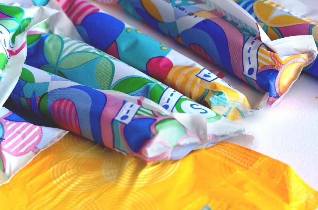 Sanitary pads and tampons: over 25 years